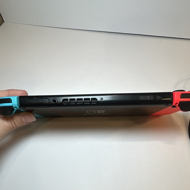 Nintendo Switch HAC-001 Black w/ Red & Blue Joy-Con Wi-Fi USB-C Headphone Jack gallery