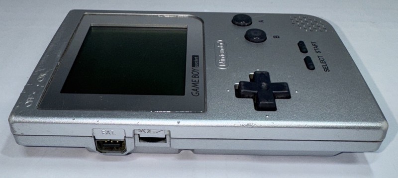 Nintendo Game Boy Pocket MGB-001 SILVER Console w/ Pit Fighter & Battery Door gallery