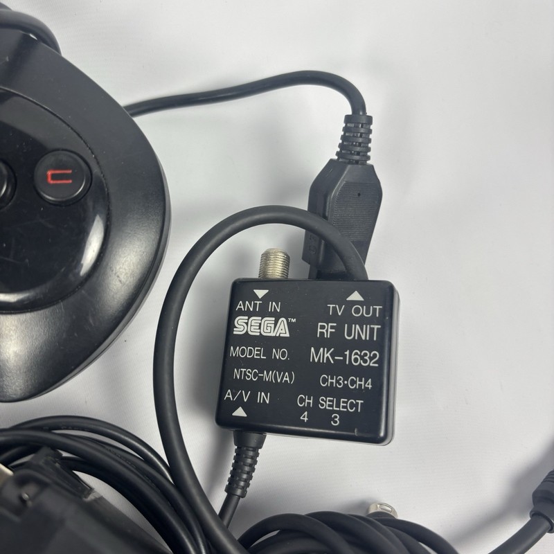 Sega Genesis Model 2 Complete Console Sonic 2 Game Bundle - Tested W Sonic & NBA gallery