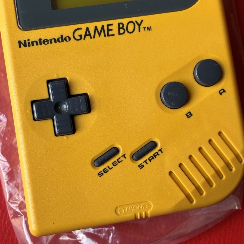 Original Nintendo Gameboy (Yellow) DMG-S-YA - Boxed w/ Matching Serial # gallery