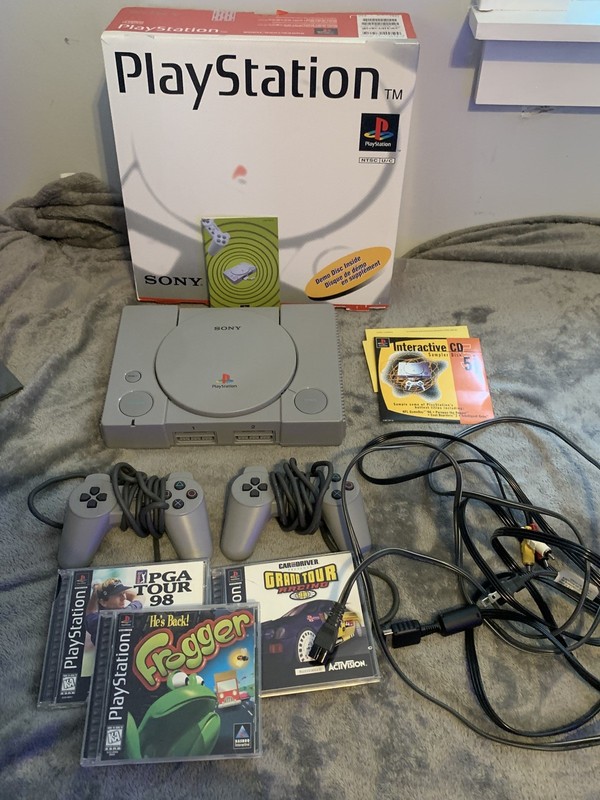 Sony PlayStation 1 PS1 Gray Console Gaming System SCPH-5501 With Box