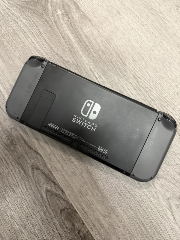 Nintendo Switch with Black and Black Joy-Con (HAC-001-01)