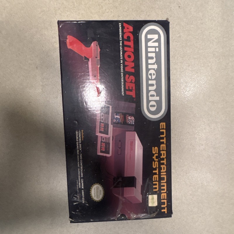 Nintendo NES Action Set Gray Home Console Light Gun RF Connectivity