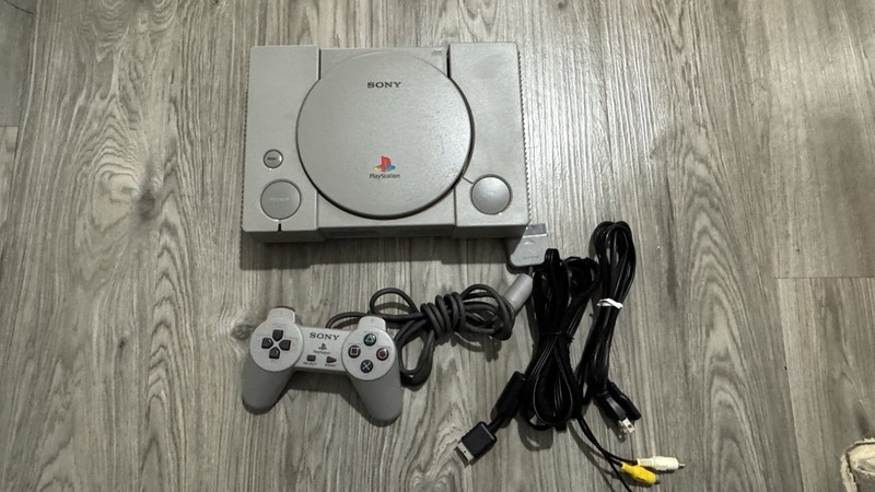 Japanese PlayStation One PS1 Console W/ Controller + Cables Working