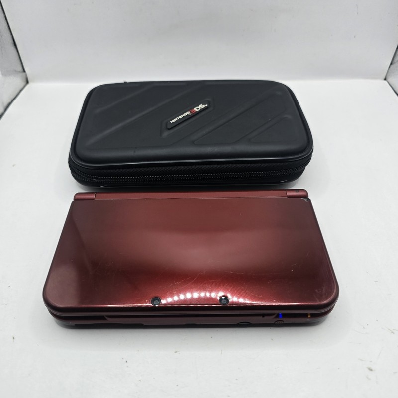 Nintendo 3DS XL «NEW» Handheld Metallic Red Gaming System W/ Case