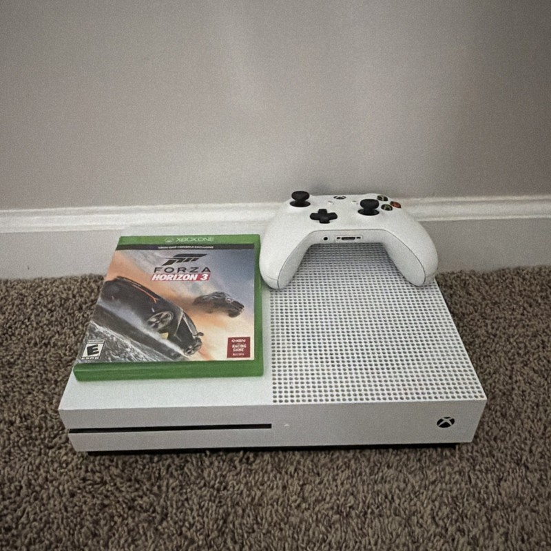 Xbox One S 1TB White Console Bundle with 1 Game and Controller OEM