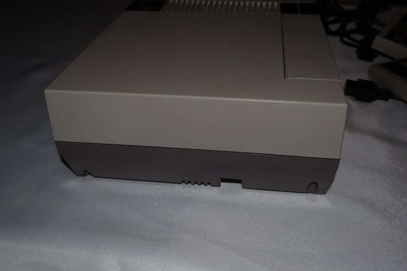 Nintendo NES Console 2 controllers A/V cord On Red Blinking Light Repair Parts gallery