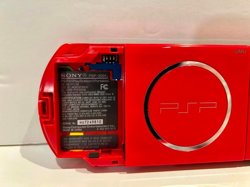PSP 3000 (3001) God of War Limited Edition Black & Red Tested Working No Charger gallery