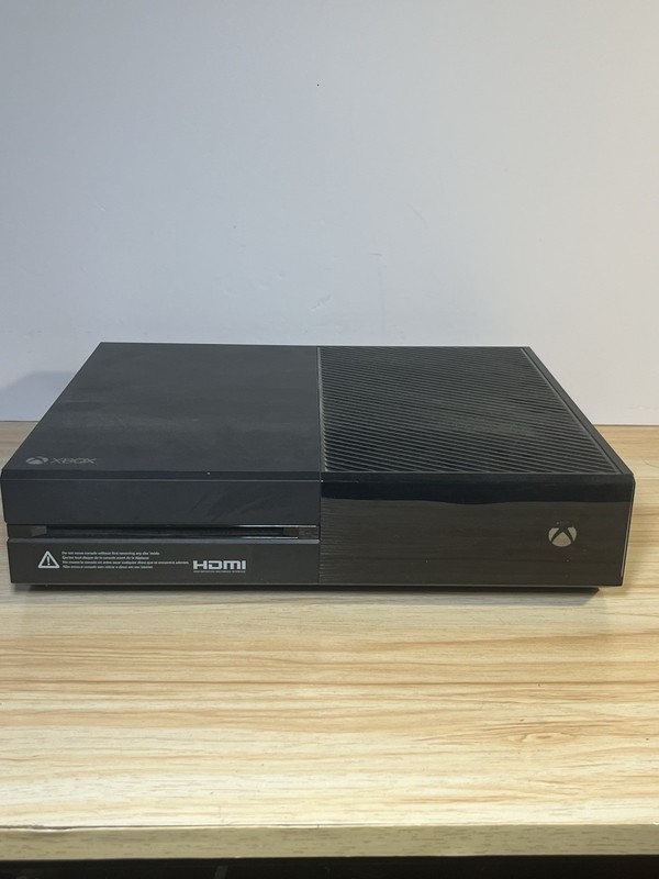 Microsoft Xbox One Console 1TB Black W/ Box No Controller & 4 Games Tested Works gallery