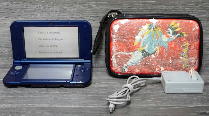 Nintendo 3DS XL Galaxy Edition Handheld Console System RED-001