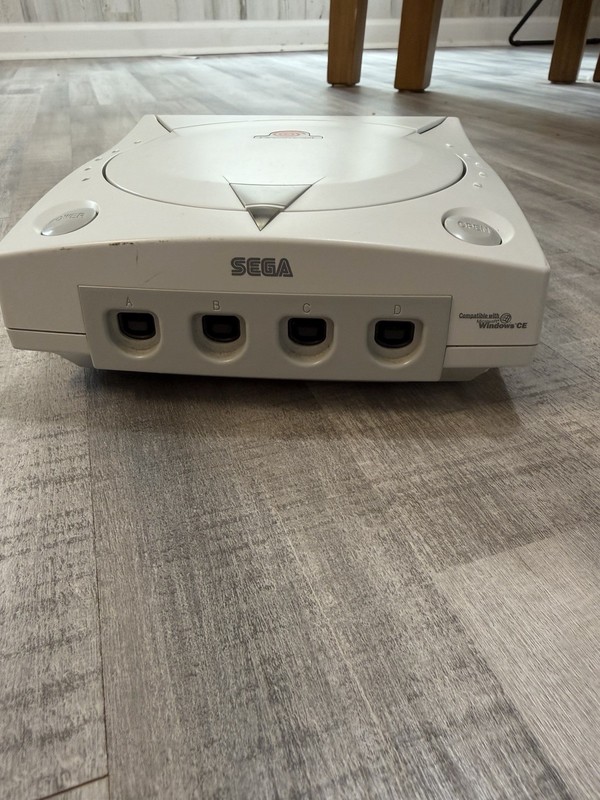 Sega Dreamcast Console HKT-3020 Bundle w/ OEM Controller & Innovation Pad Tested gallery