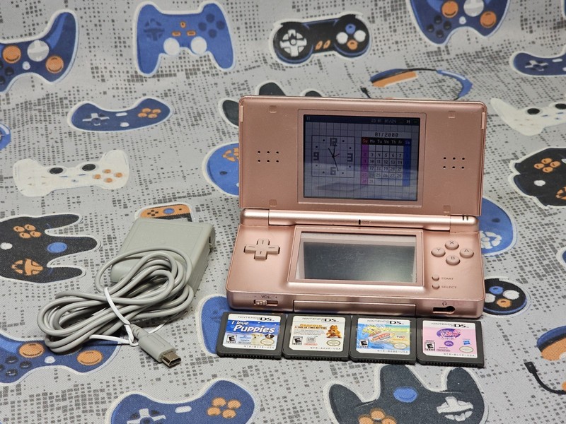 Nintendo DS Lite Console USG-001 PACKAGE DEAL 4-GAMES NEW CHARGER PINK