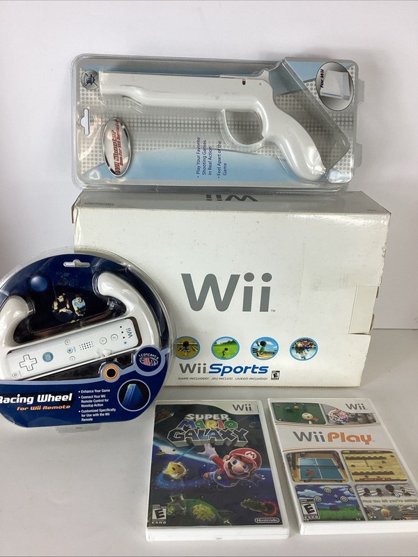Nintendo Wii Console Complete In Box (Tested) RVL-001 W/3 Games & Few Extra’s