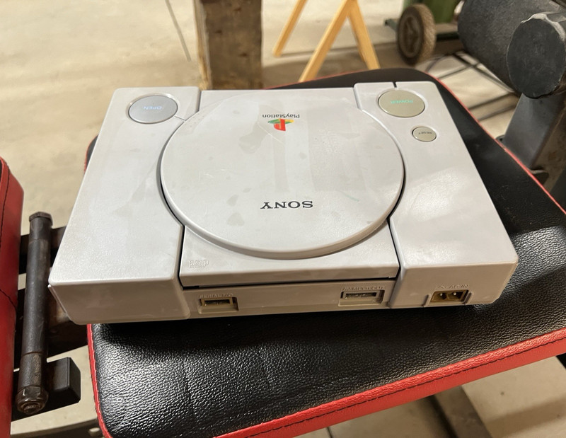 Sony PlayStation 1 SCPH-9001 Gray Console NTSC-U/C AV Multi Out Serial I/O Reset