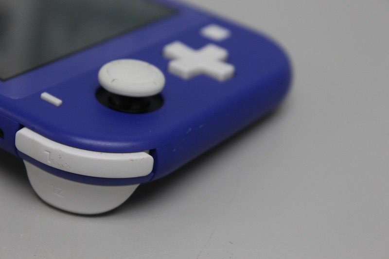 Nintendo Switch Lite HDH-001 Handheld Console - Purple (C31034573) gallery