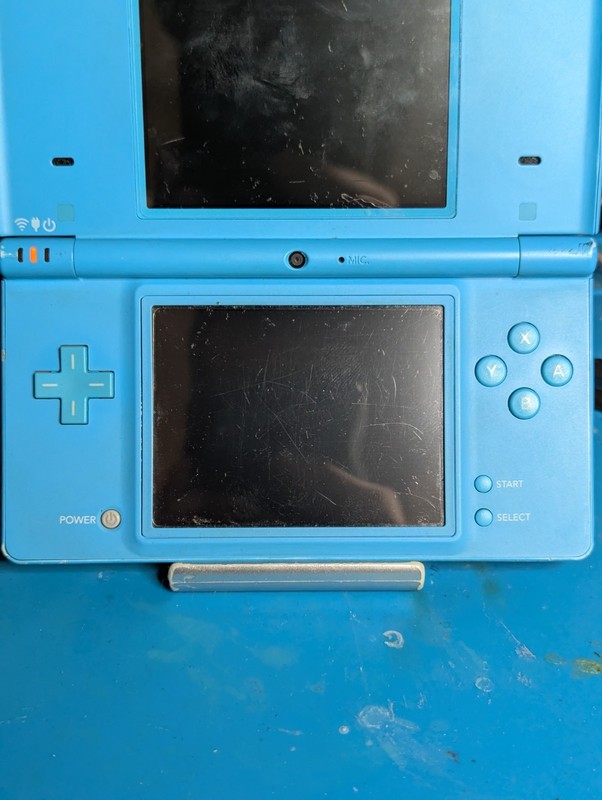 Blue Nintendo DSi gallery