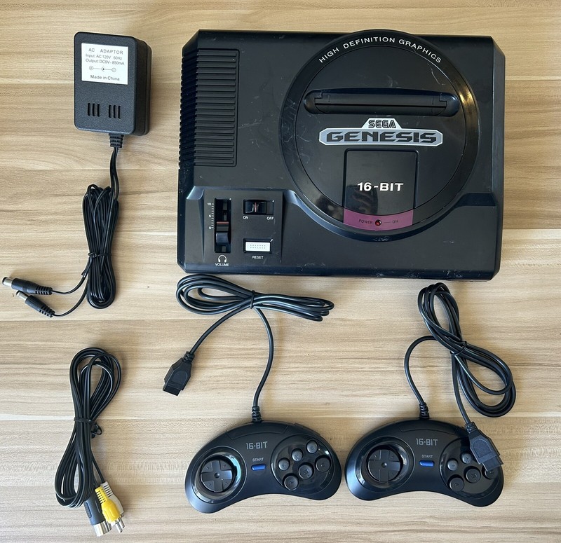 Original SEGA GENESIS Console MK-1601 Video Game System 1st model 2 Controllers