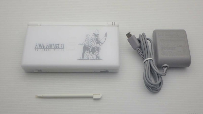 Nintendo DS Lite Revenant Wing Sky Pirates Console Stylus Charger [CC]