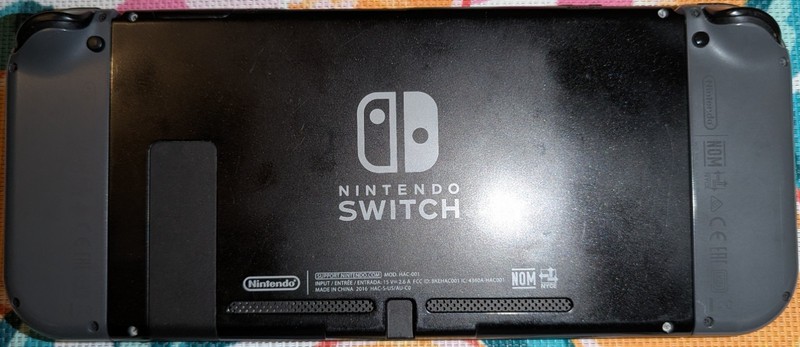 V1 Nintendo Switch (HAC-001) Unpatched with Extra Accessories Bundle gallery