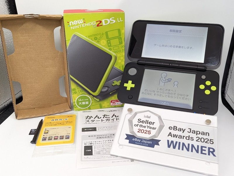 B7098 Nintendo new 2DS console LL XL Black x Lime Japan w/box pen manual