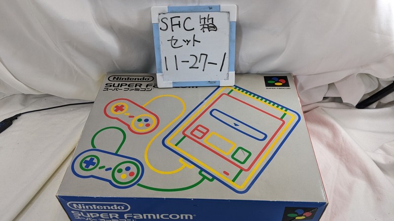 Nintendo Super Famicon SNES Console complete in Box excellent Condition 11-27-1 gallery