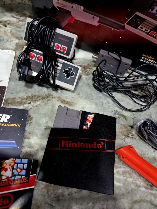 Nintendo NES Action Set Console Zapper Light Gun Duck Hunt Mario Controllers gallery