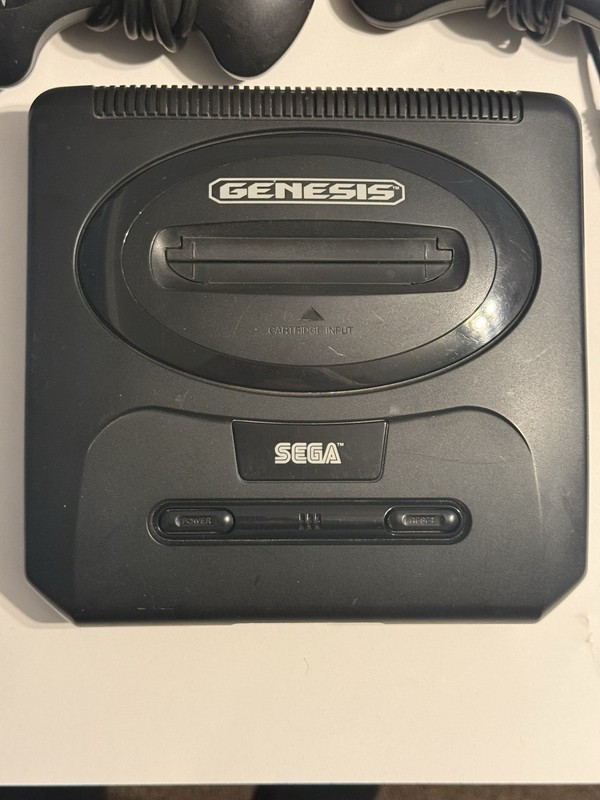 SEGA Genesis II 16MB Console - 6 Games - Cables + 2 Controllers! gallery