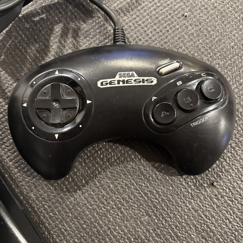 Sega Genesis Model 2 MK-1631 Console 2 Controllers Sonic & NHL Works Great! gallery