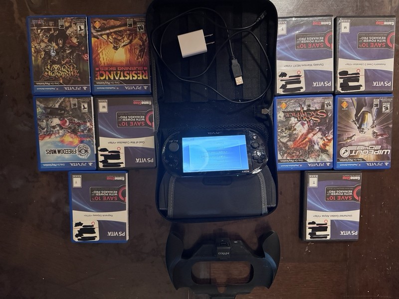 Sony PS Vita PCH-2001 Game System With Battery Case, Games, SD Card, Adult Owned