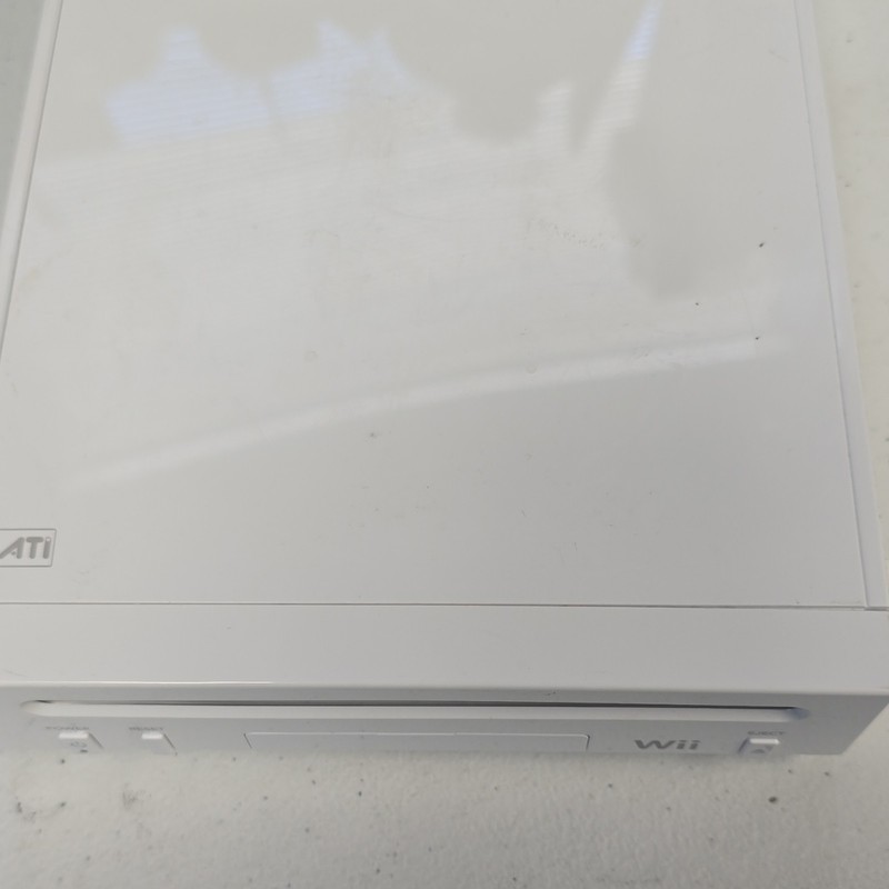 Nintendo Wii RVL-101(USA) Home Console White NTSC-U/C (US/Canada) 2006 Platform