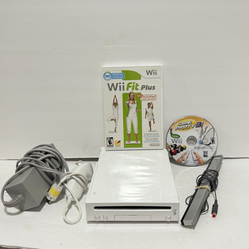 Nintendo RVL-101 Wii Console Bundle – W/ Cords, Nunchuck, And Games