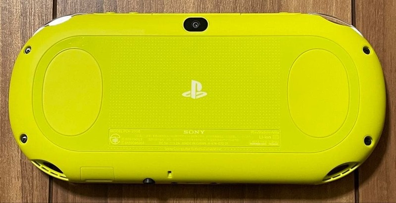 PS Vita Lime Green White PCH 2000ZA13 gallery