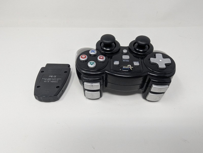 Sony PlayStation 2, PS2 Slim Console SCPH-70001 Bundle gallery