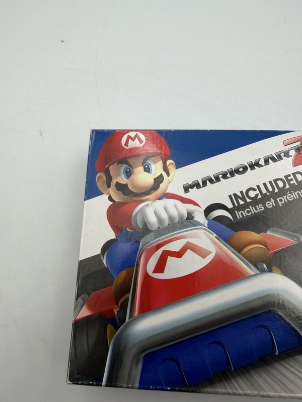 Nintendo 2DS Mario Kart7 Edition In Original Box OEM Charger & Stylus Blue gallery