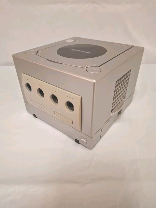 Nintendo DOL-001 USA Gamecube Console - (Silver)Working W/ Game, Carrying Case, gallery