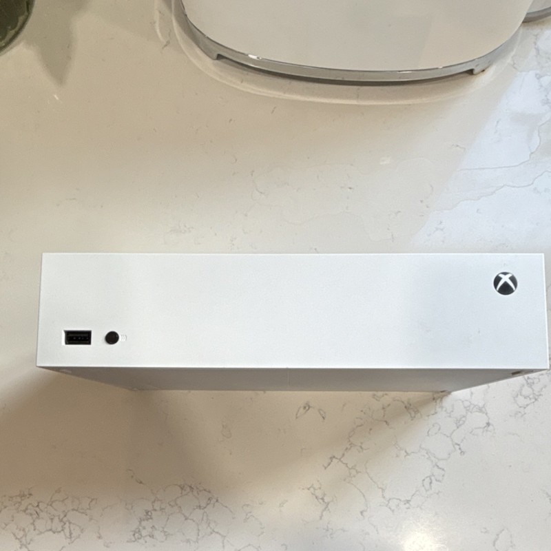 Microsoft Xbox Series S Home Console White Storage Expansion HDMI USB-A Ethernet gallery