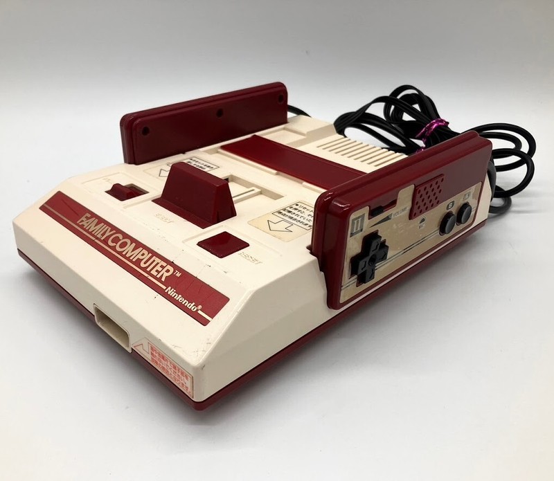 Nintendo Famicom Early model HVC-001 Console AV Spec HORI Controller 7xGame #239 gallery
