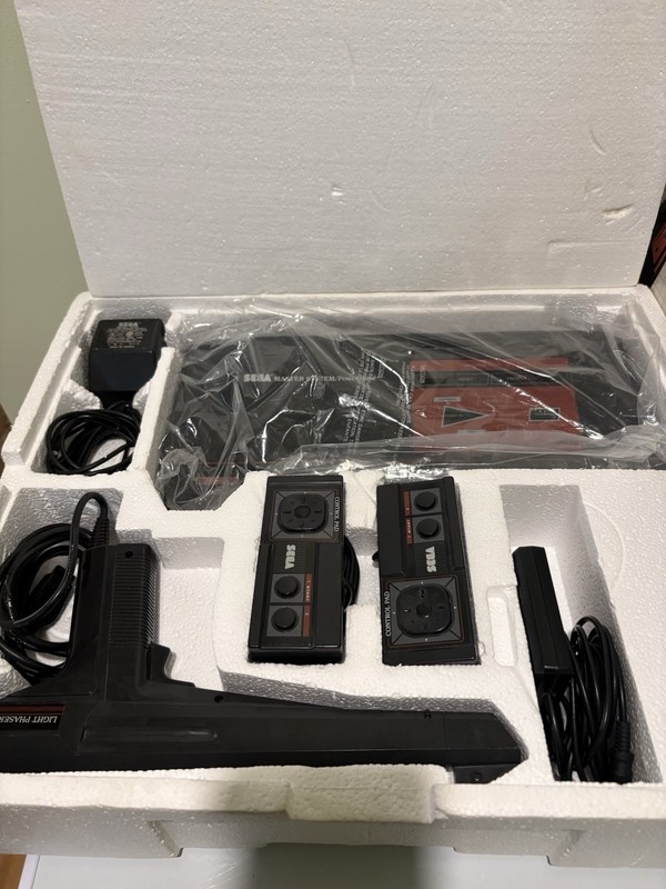 Sega Master System Console Complete in Box CIB - Tested & Works With 5 Games gallery