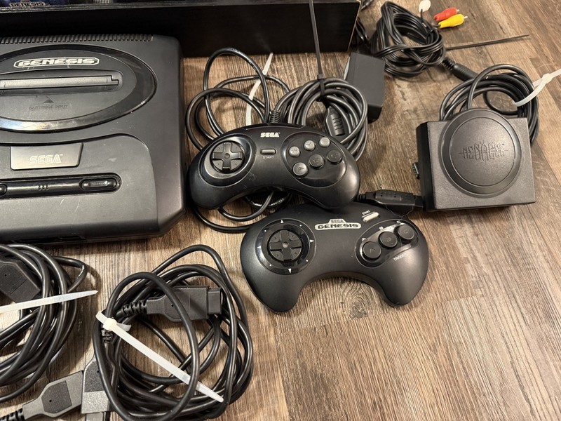 SEGA Genesis 2 Bundle: Console , 2 Controllers, 45 Games & More - Tested Working gallery