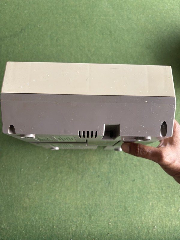 Original Nintendo NES Console and One Controller (UNTESTED) gallery