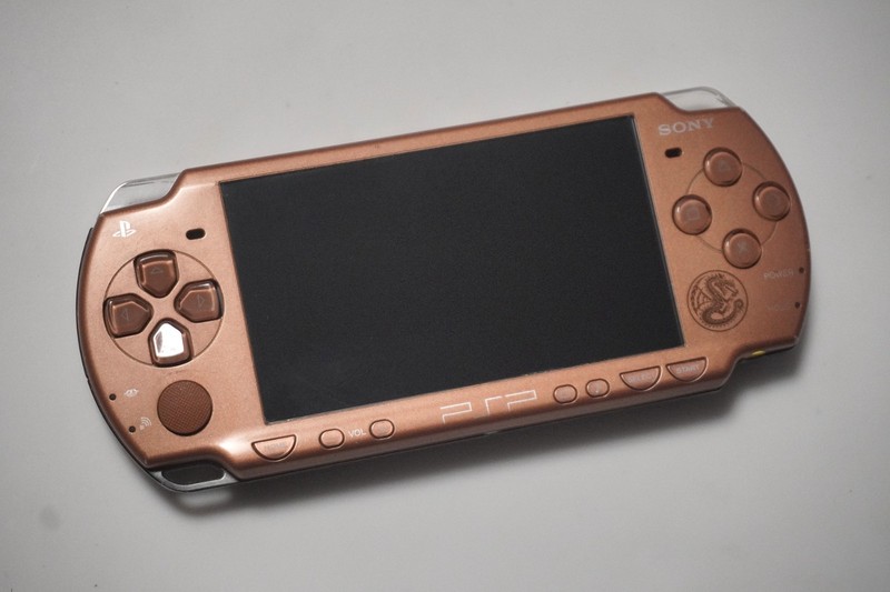 PSP-2000 Bronze Monster Hunter 2G Japan PlayStation Portable system US Seller