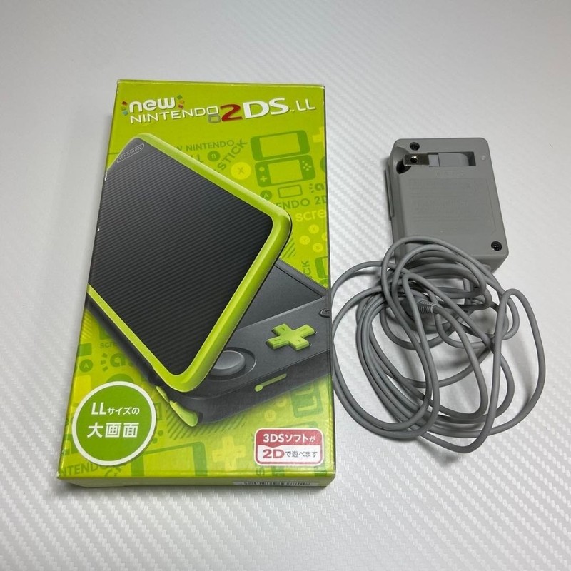 Nintendo New 2DS LL Black Lime Complete in Box Tested 6932