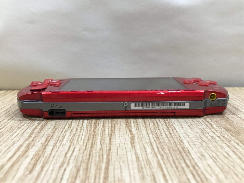PSP-3000 RADIANT RED Console Japan - With Defects GE1724 gallery