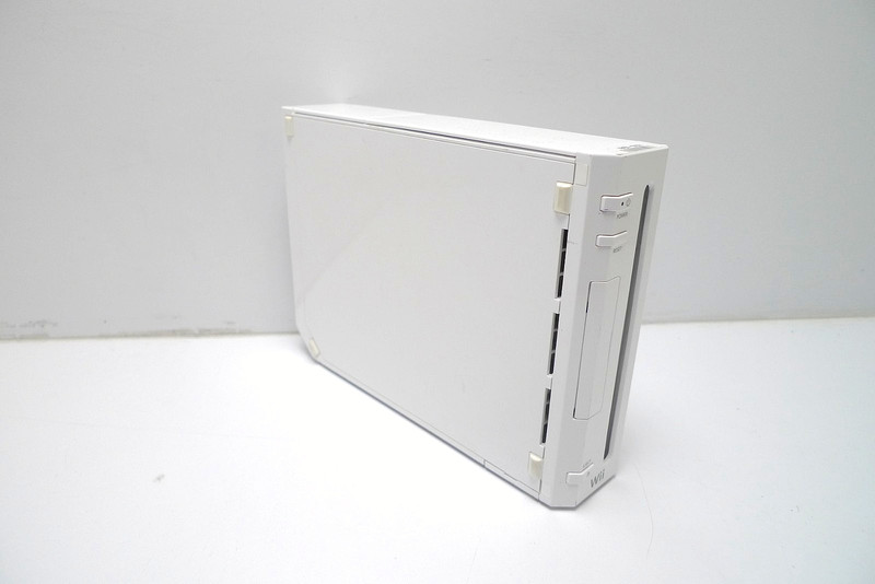 Nintendo Wii RVL-001 Video Game Console 2006 | 512MB | Grade B | No Accessories gallery