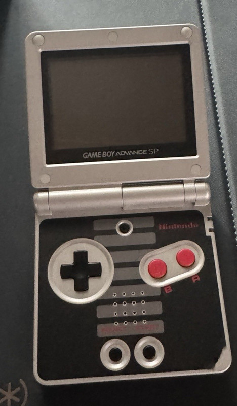 Nintendo Game Boy Advance SP – NES Classic Edition – AGS 001