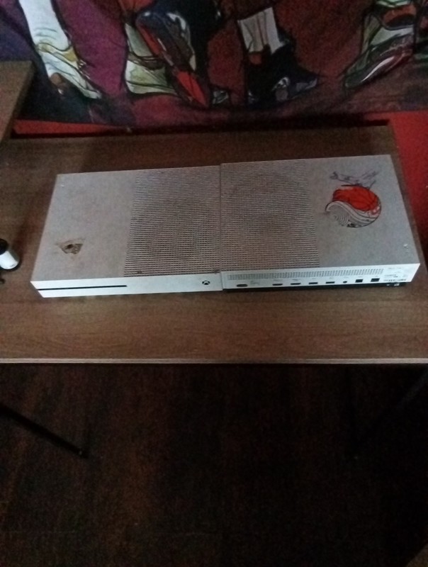2 Xbox 1s