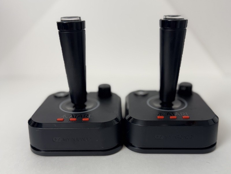 Atari My Arcade Gamestation Pro DGUNL_7012 Gaming Console & 2 Controllers Works gallery