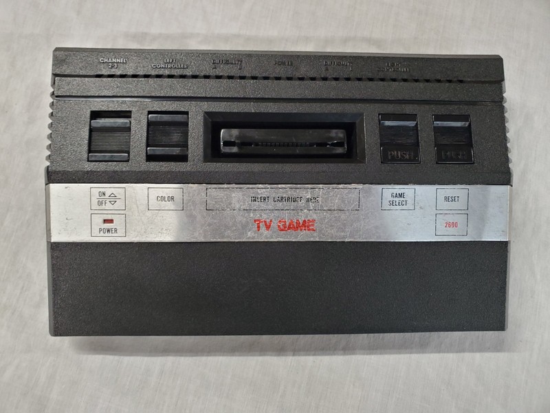 Atari 2600 Clone China PAL-M Rare Bootleg NTSC Board Swapped