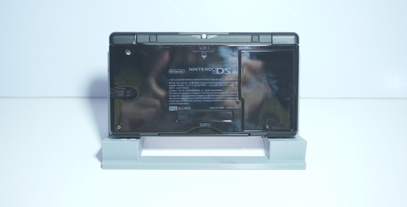 Nintendo DS Lite Shiny Metallic Pink / Black Handheld System with Charger gallery