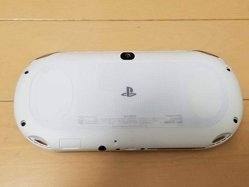 ​​PlayStation Vita PCH-2000ZA12 Wi-Fi White game JAPAN Sony F/S gallery